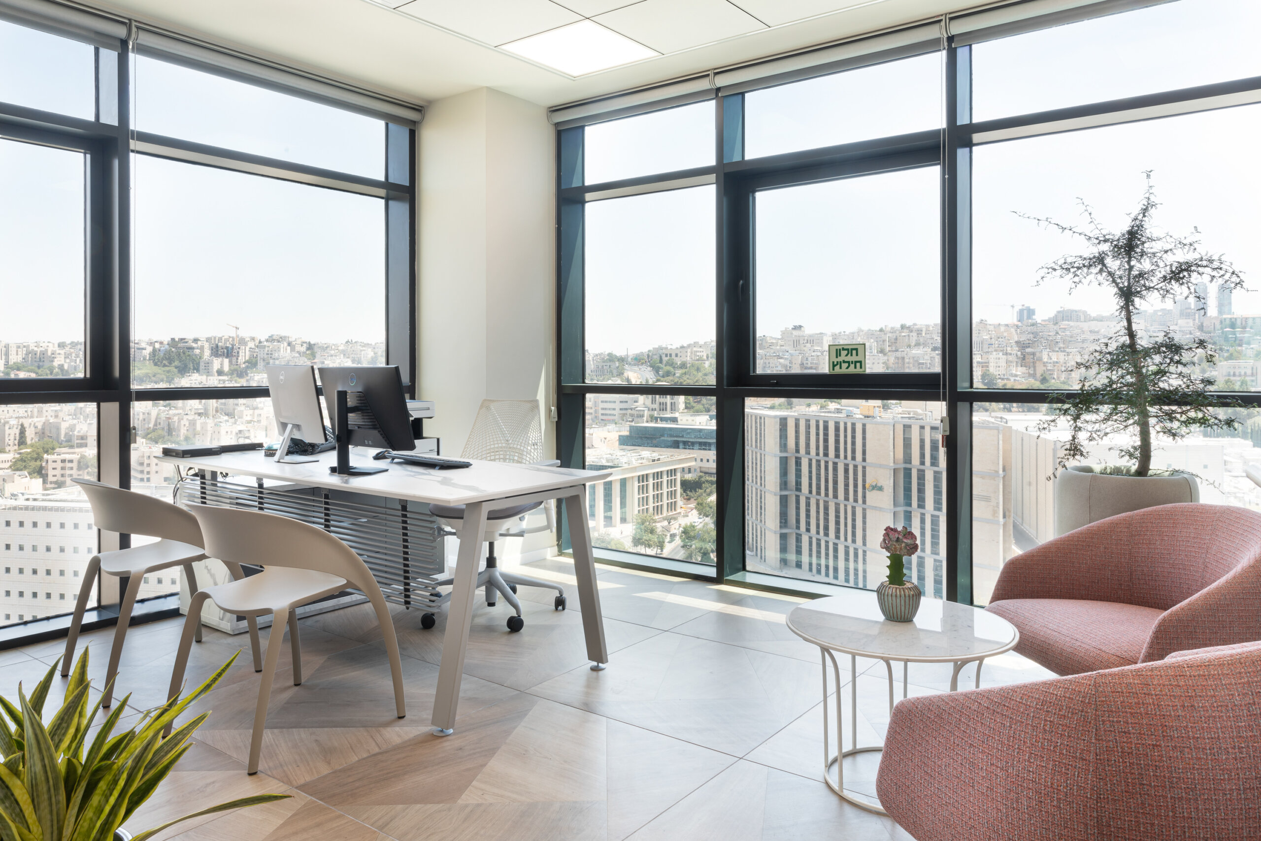 endow-table-raiobee-chair-actiucara-tablebonny-bt.jpeg